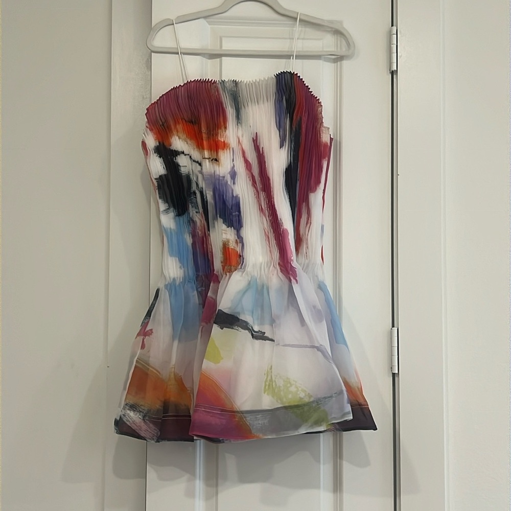 aje Celestial Pleated Minidress
Abstract Sunset 12 Au (8 Us)